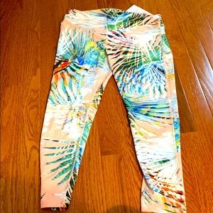 Mid rise tropical fabletics cropleggings medium